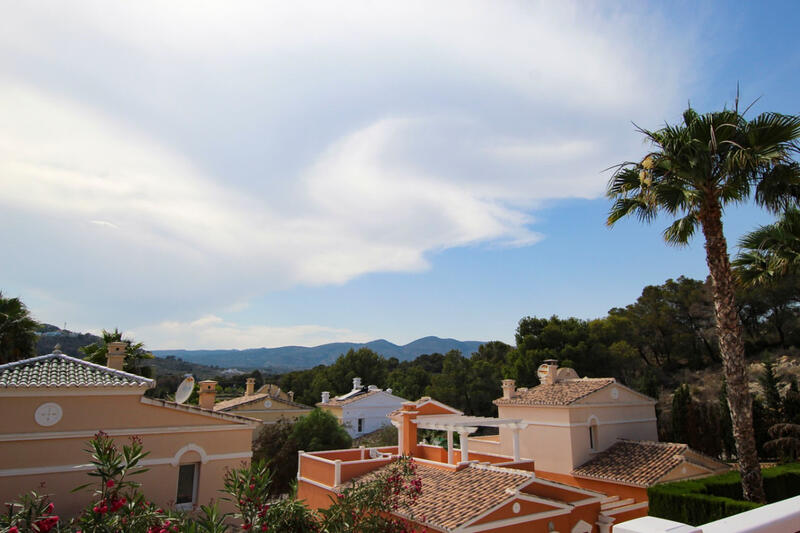 2 Cuarto Villa en venta