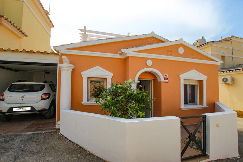 2 Cuarto Villa en venta