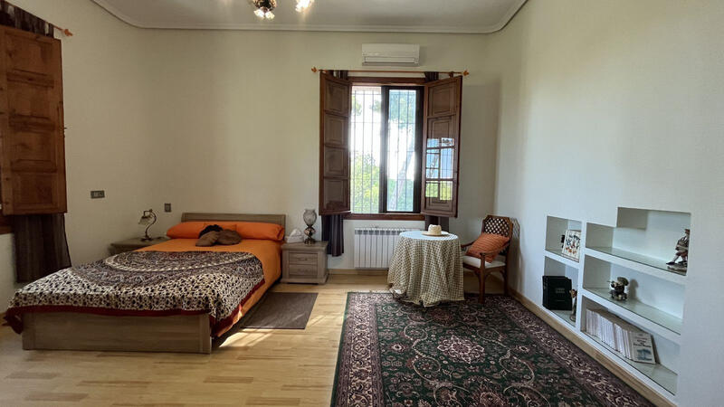 7 Cuarto Villa en venta