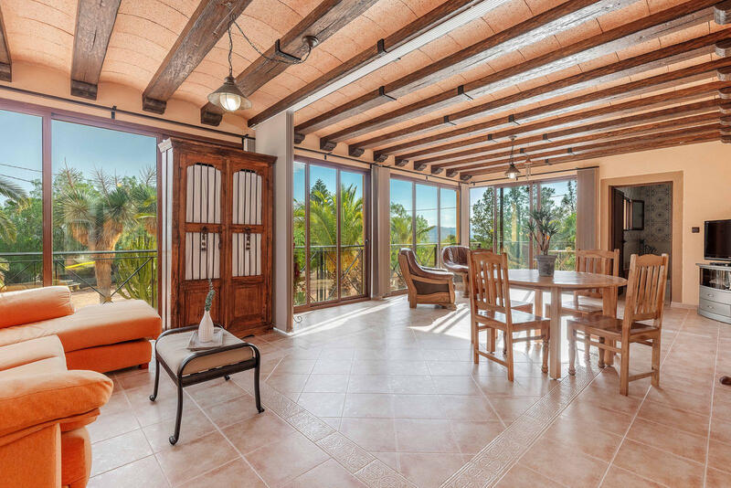 5 bedroom Villa for sale