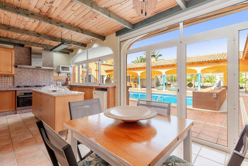 5 bedroom Villa for sale