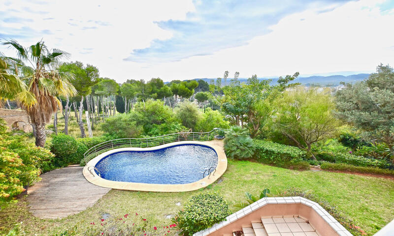 6 bedroom Villa for sale