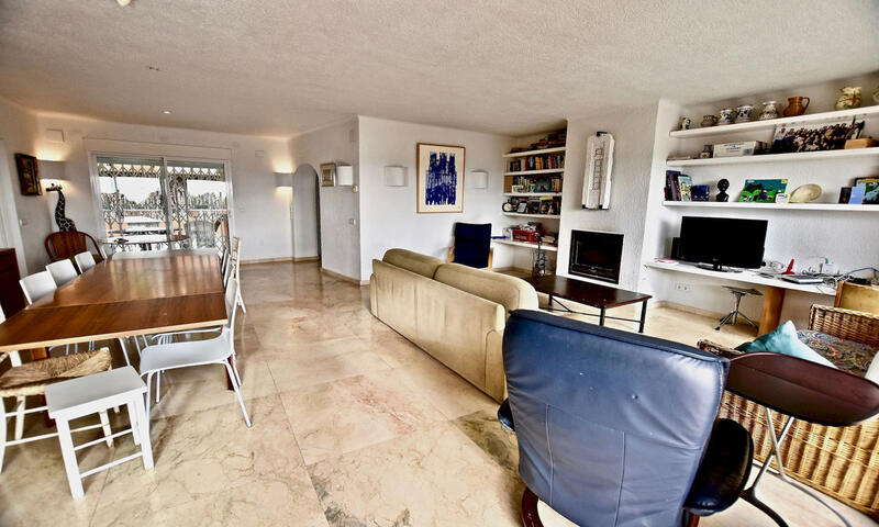 6 bedroom Villa for sale