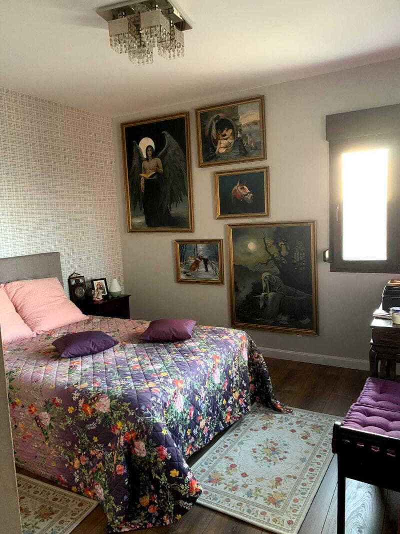 8 bedroom Villa for sale