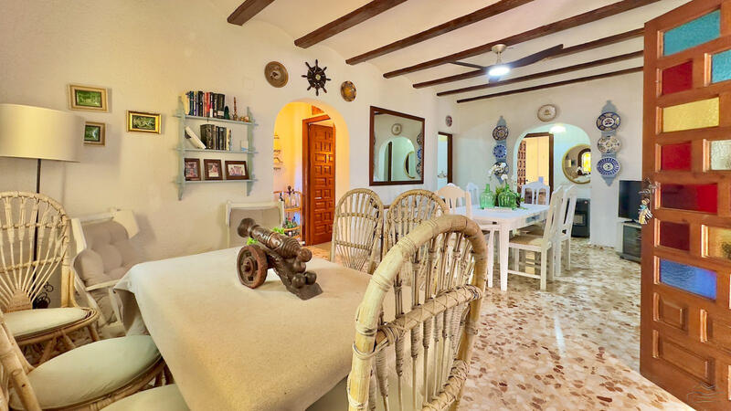 6 bedroom Villa for sale