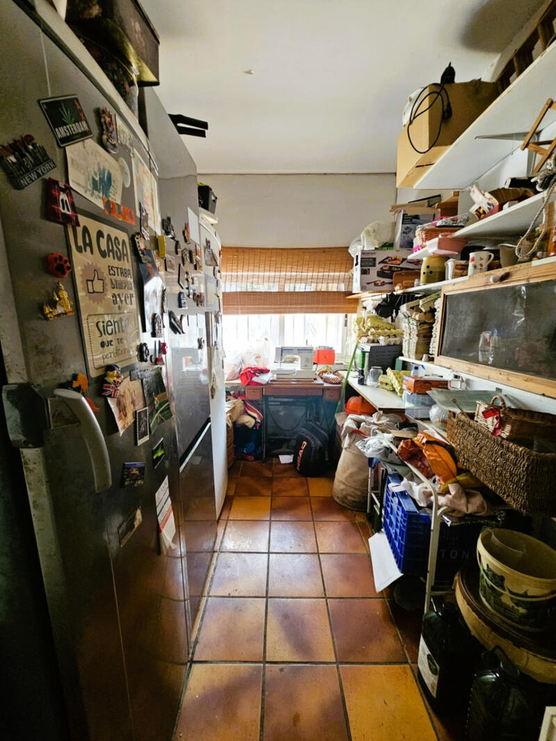 6 bedroom Villa for sale