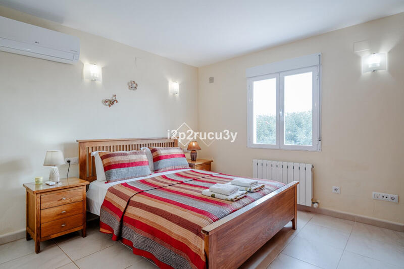 6 bedroom Villa for sale