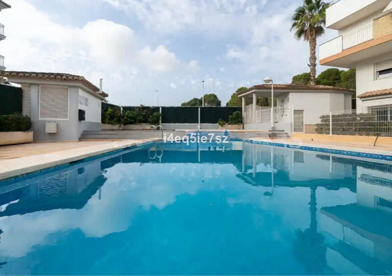 4 bedroom Apartment for sale