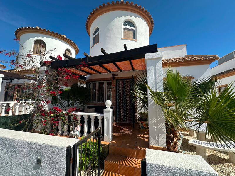 3 bedroom Villa for sale