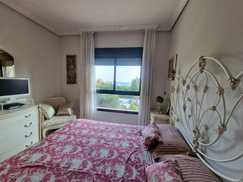 1 bedroom Apartment for sale