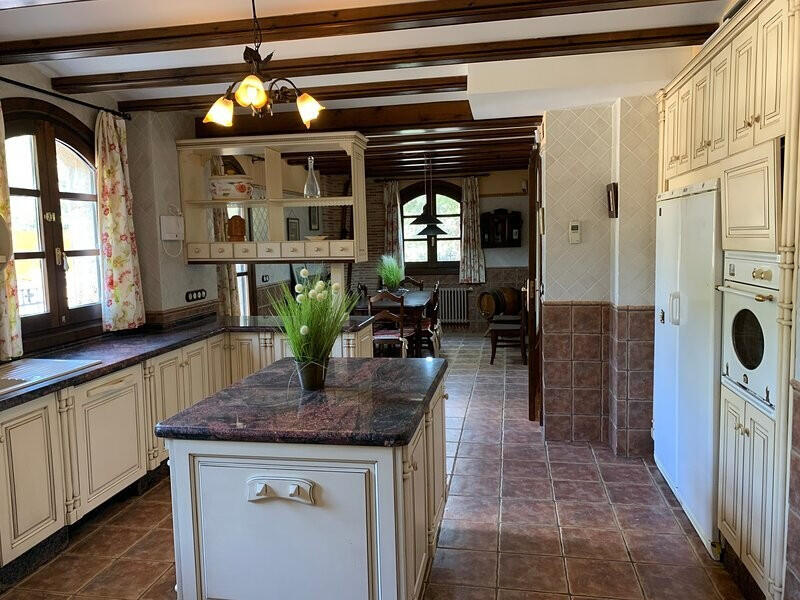 6 bedroom Villa for sale