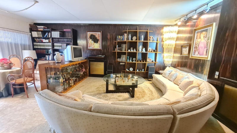 Gezinswoning Te koop in Elda, Alicante