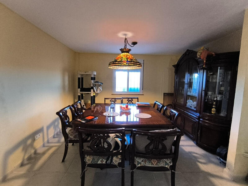 5 bedroom Villa for sale