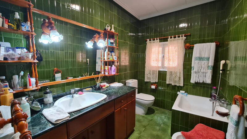 8 soverom Herregård til salgs