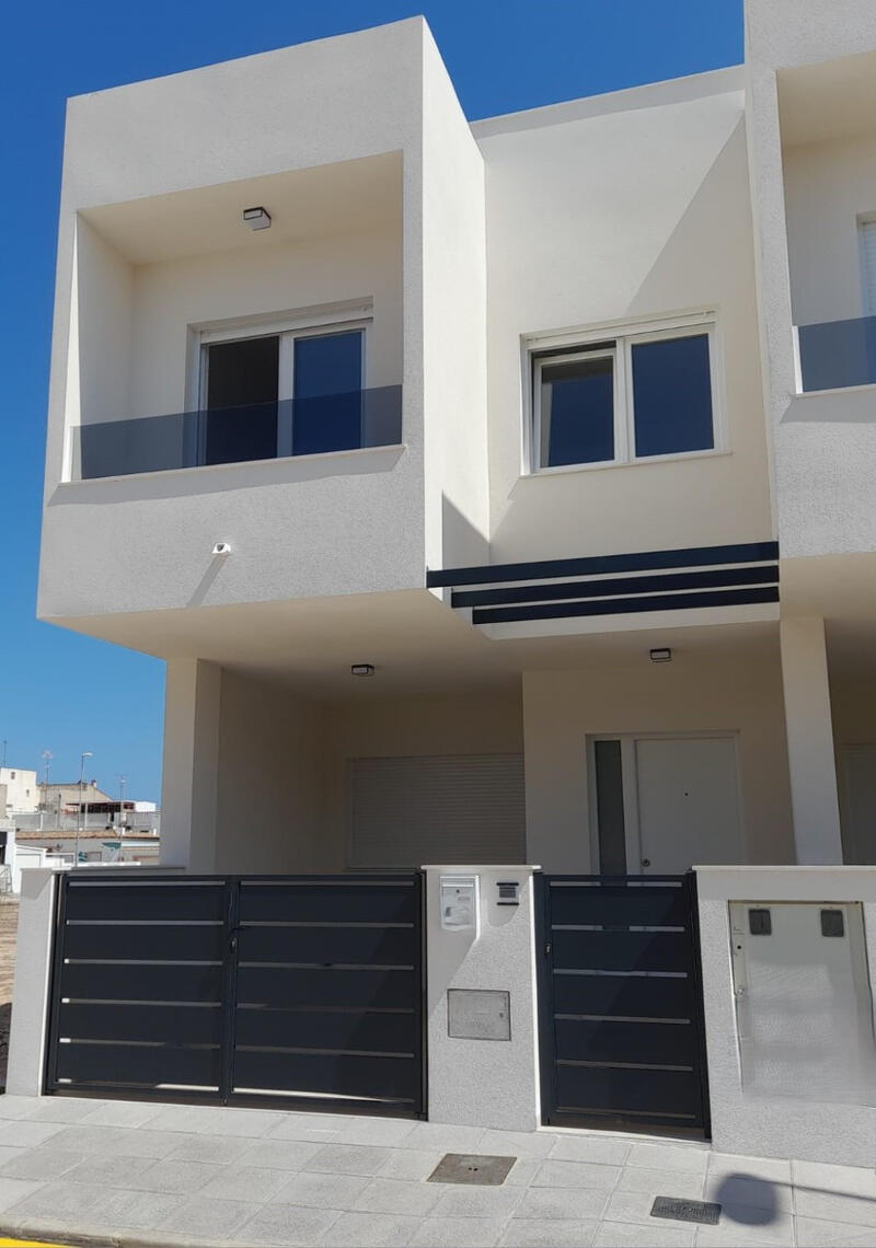 Byhus til salg i Pilar de la Horadada, Alicante