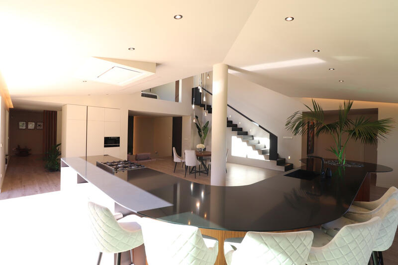 5 bedroom Villa for sale