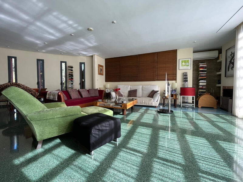 4 bedroom Villa for sale