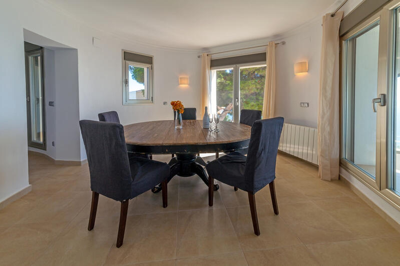 6 bedroom Villa for sale