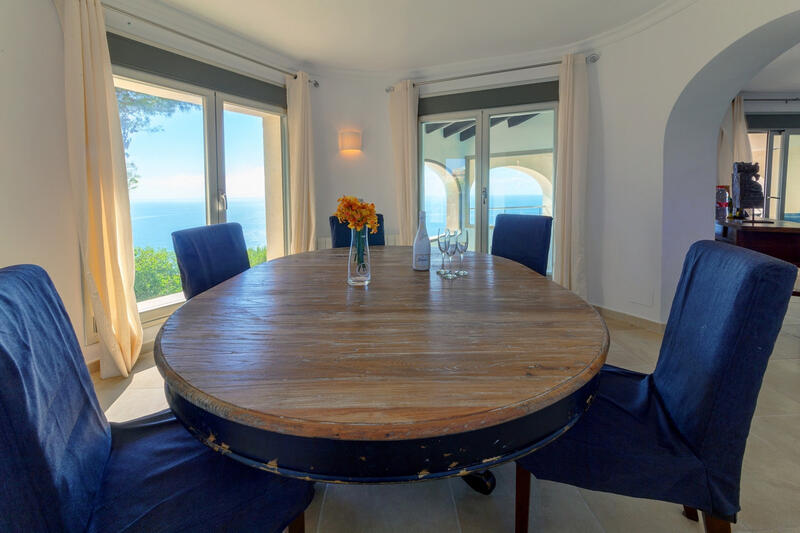 6 bedroom Villa for sale