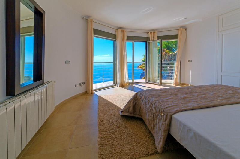 6 bedroom Villa for sale