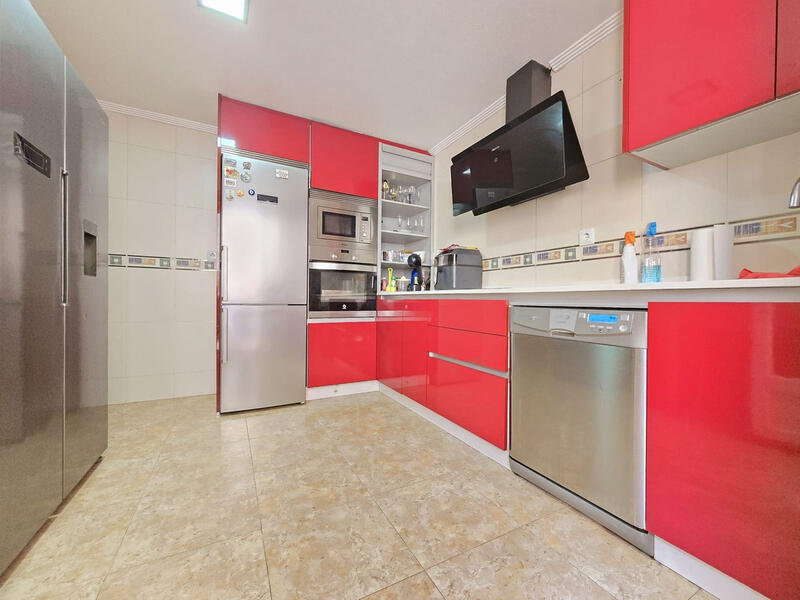 3 bedroom Townhouse for sale