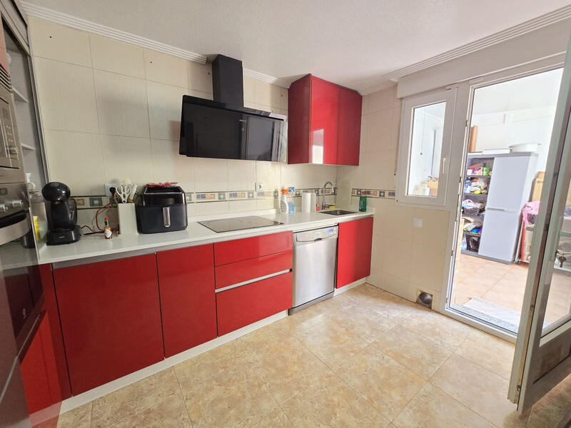 3 bedroom Townhouse for sale