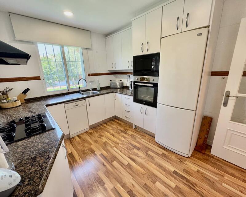 3 bedroom Country House for sale