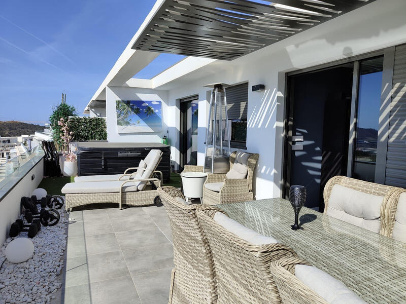 2 bedroom Apartment for sale