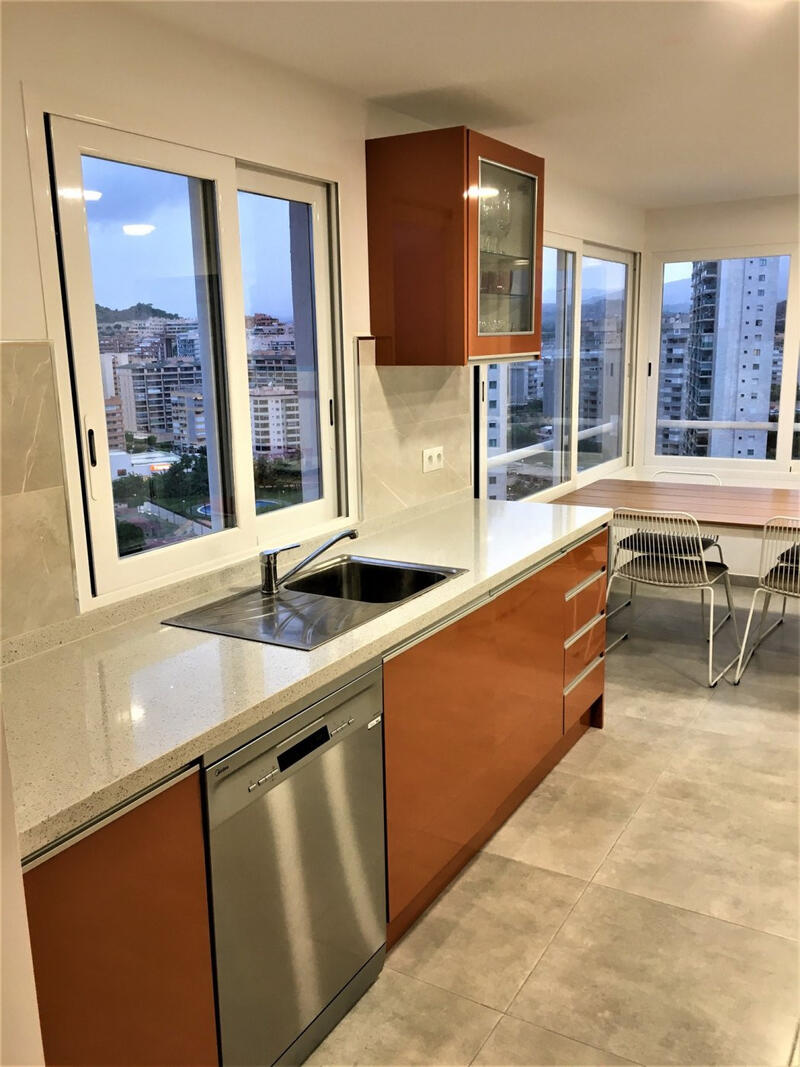 4 slaapkamer Appartement Te koop