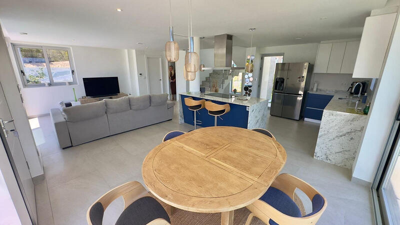 4 slaapkamer Villa Te koop