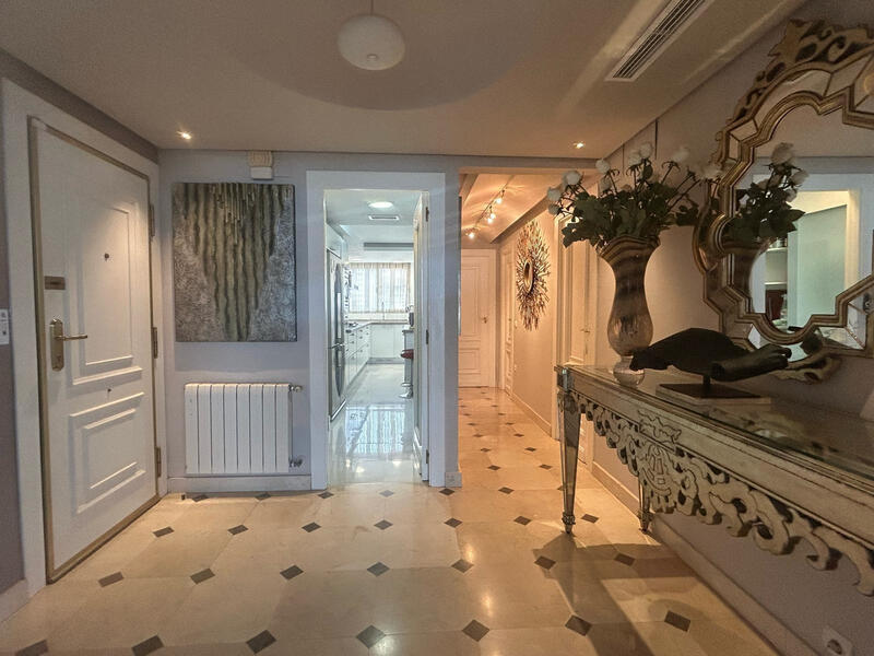 3 bedroom Apartment for sale