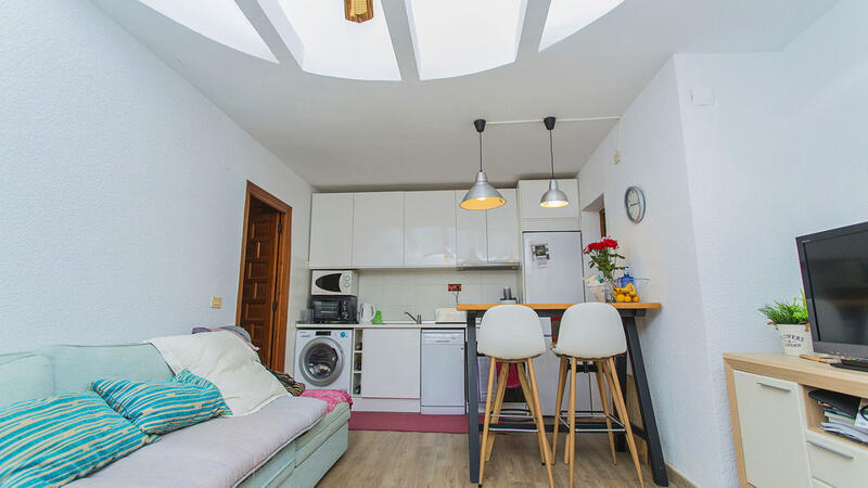 2 bedroom Townhouse for sale