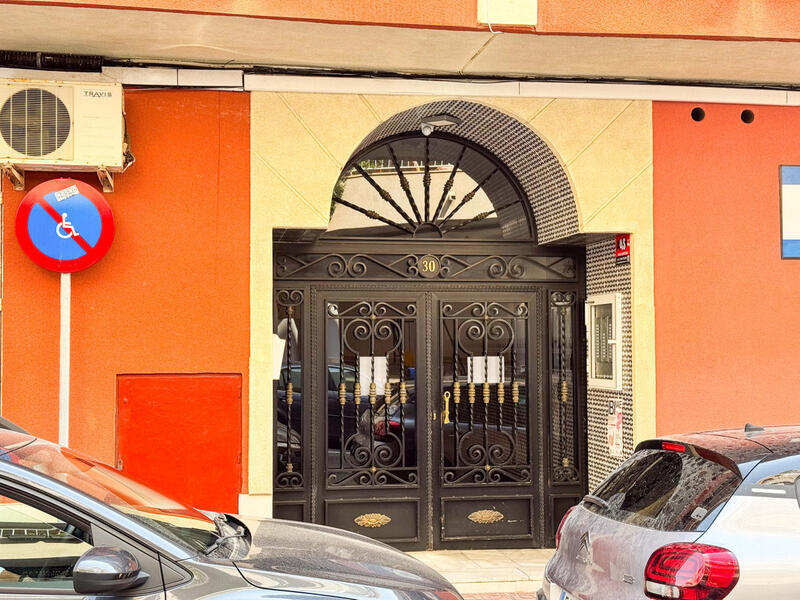 1 bedroom Apartment for sale