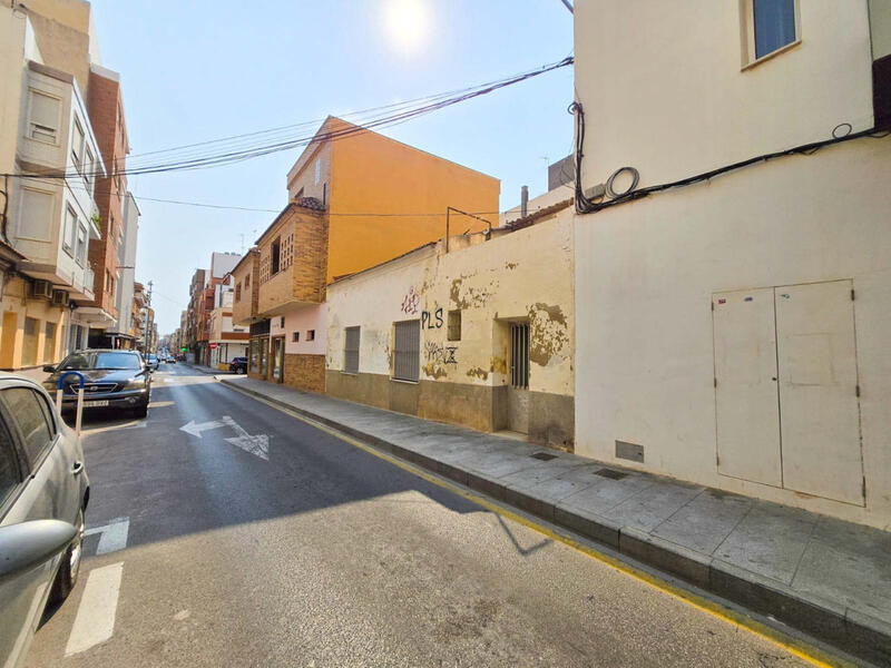 3 soveværelse Byhus til salg