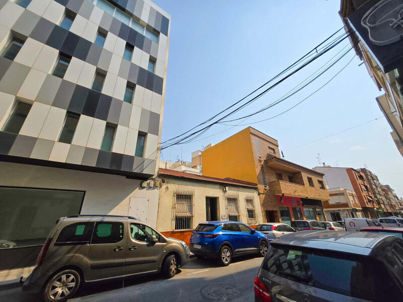 3 soveværelse Byhus til salg