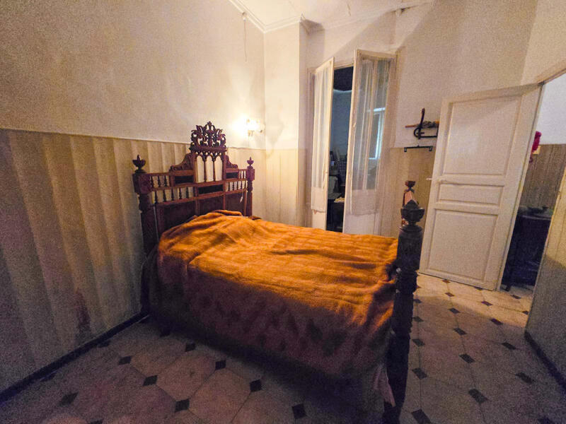 3 soveværelse Byhus til salg