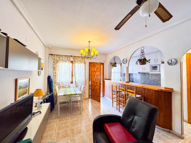 2 спальная комната городская тюрьма продается