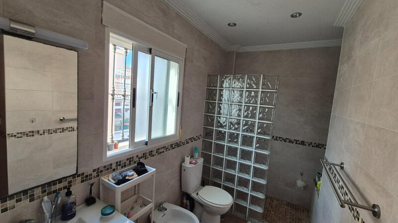 2 Cuarto Villa en venta