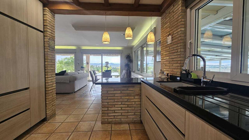 4 Schlafzimmer Villa zu verkaufen