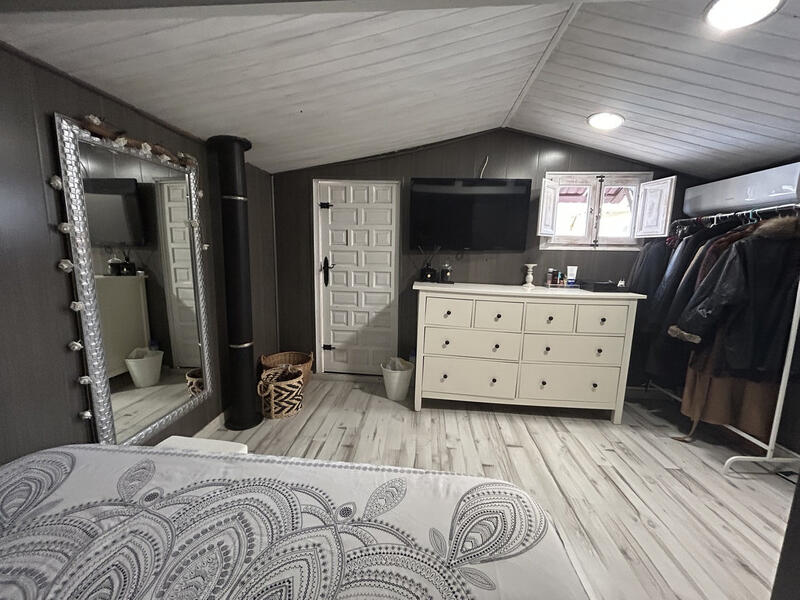 2 bedroom Townhouse for sale