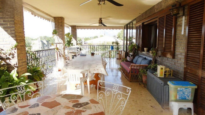 4 slaapkamer Villa Te koop