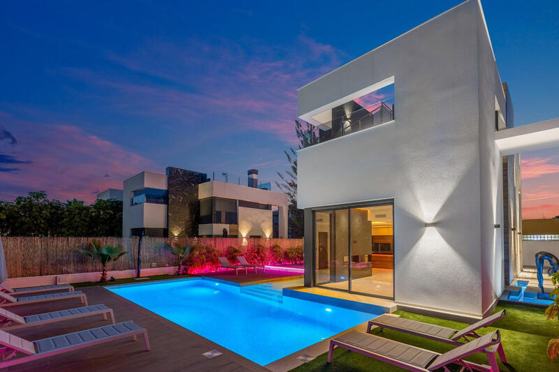 3 bedroom Villa for sale