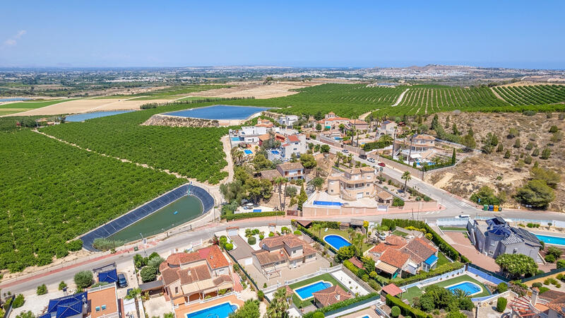 4 Cuarto Villa en venta