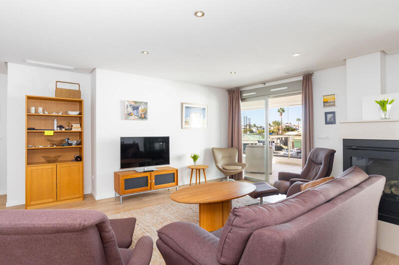 4 bedroom Apartment for sale