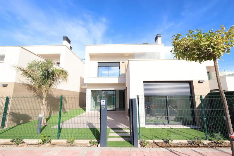 Villa til salg i Los Alcazares, Murcia