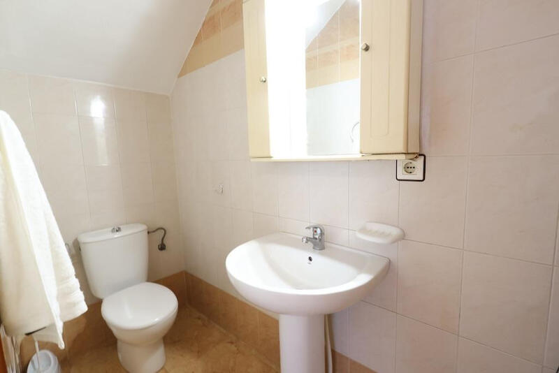 3 slaapkamer Gezinswoning Te koop