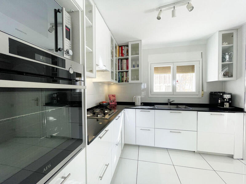 4 Cuarto Villa en venta