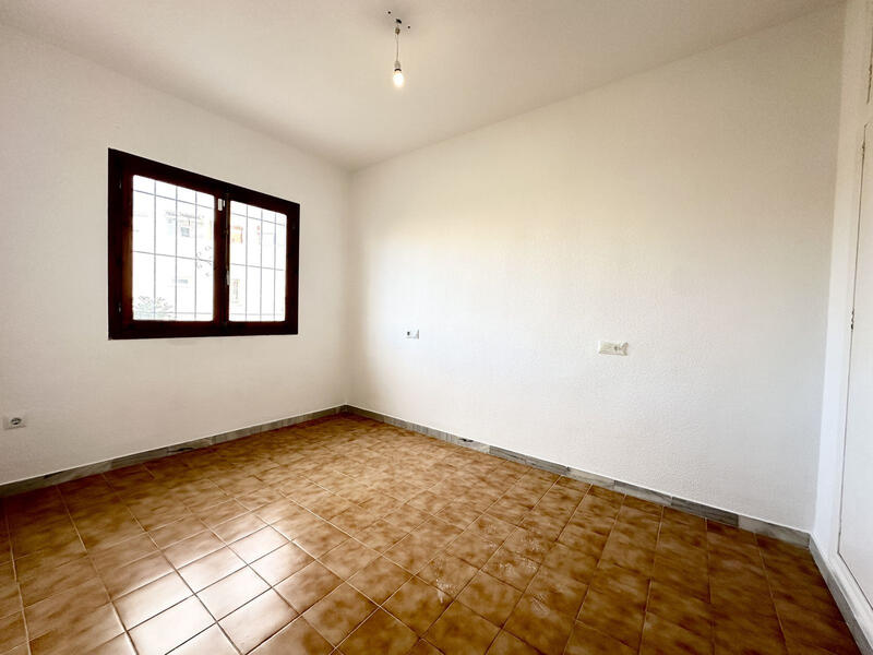 2 bedroom Townhouse for sale