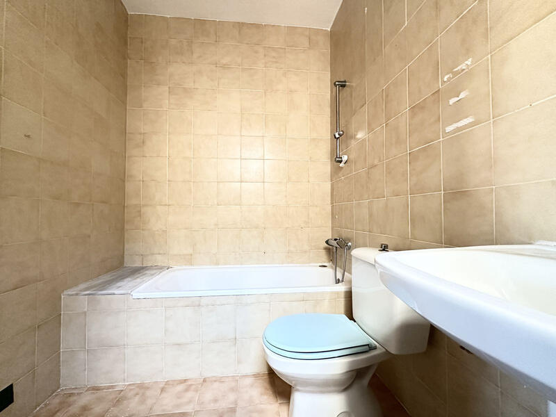 2 bedroom Townhouse for sale