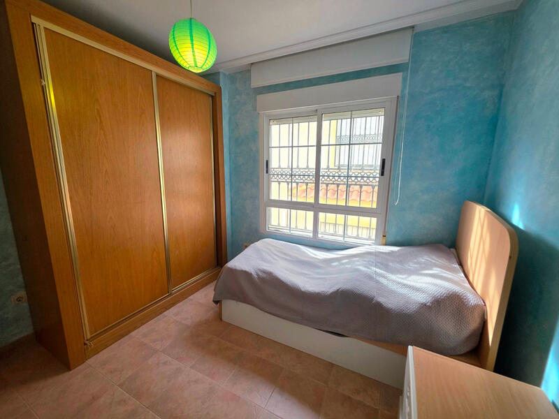 4 bedroom Townhouse for sale